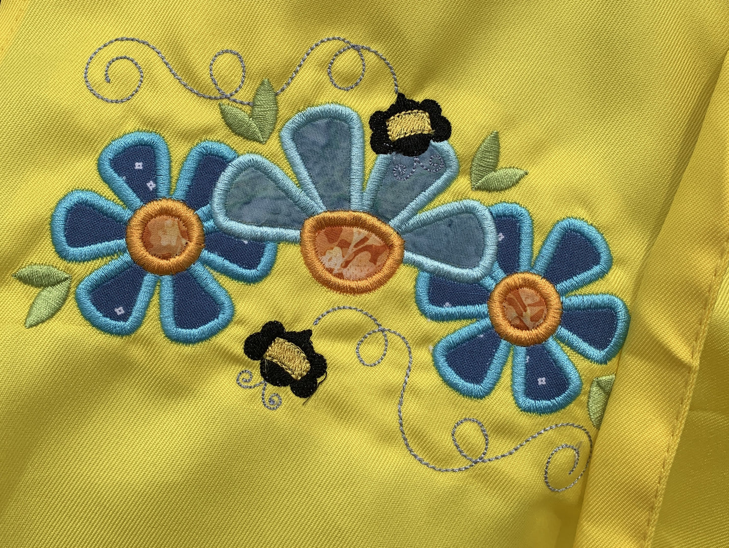 Bee & Flower Apron - Applique