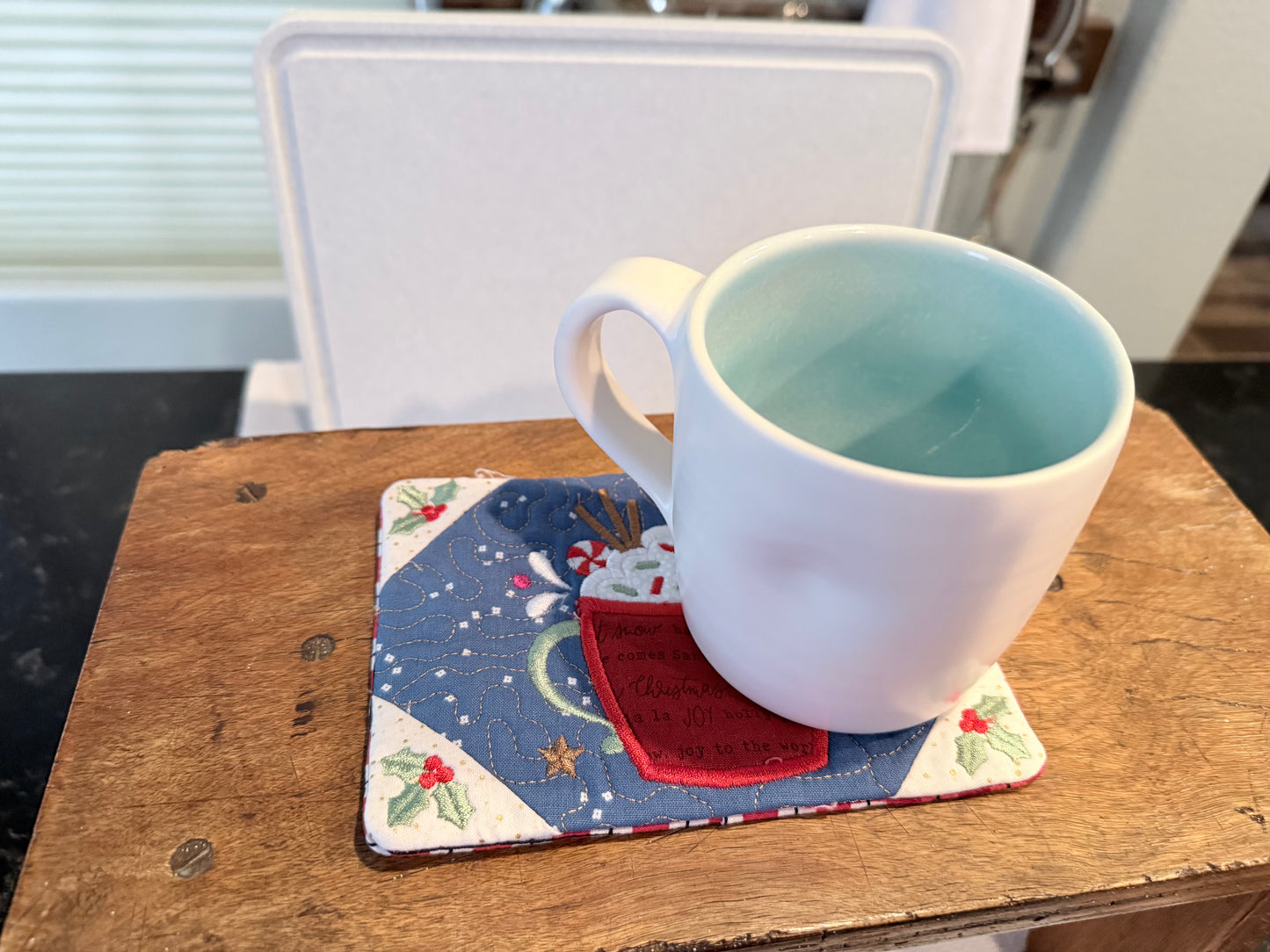 Cup Of Cocoa - Christmas Quilted Mug Rug